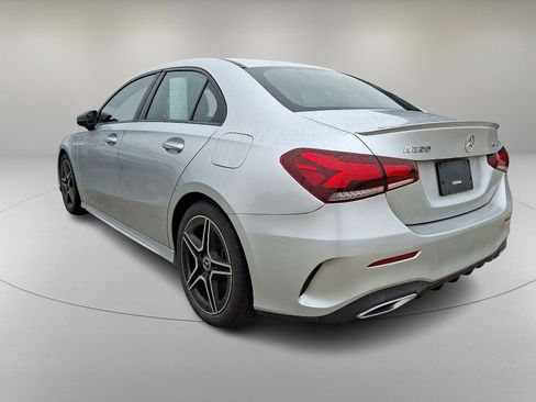 Used 2020 Mercedes-Benz A 220 4MATIC image 5