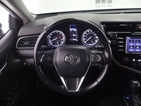 Used 2020 Toyota Camry SE image 28
