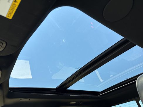 Used 2025 Ford F250 Platinum image 15