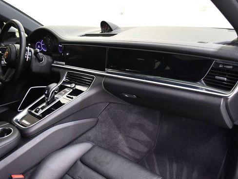 Used 2021 Porsche Panamera RWD image 14