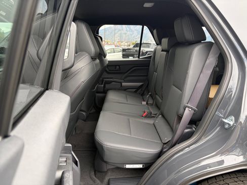 Certified 2026 Toyota 4Runner TRD Off-Road Premium AWD/4WD image 25