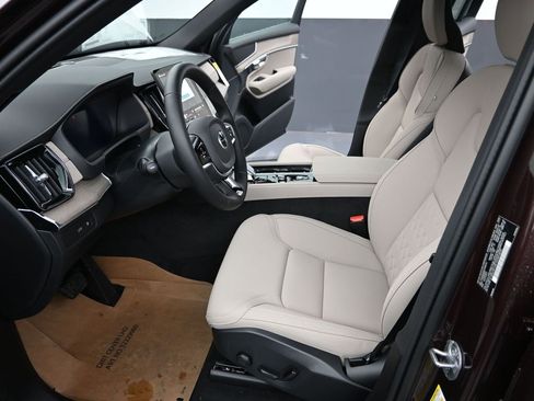 New 2025 Volvo XC90 T8 Core w/ Climate Package image 14