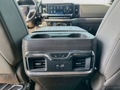 Used 2024 Chevrolet Silverado 2500 LTZ w/ LTZ Premium Package AWD/4WD image 23