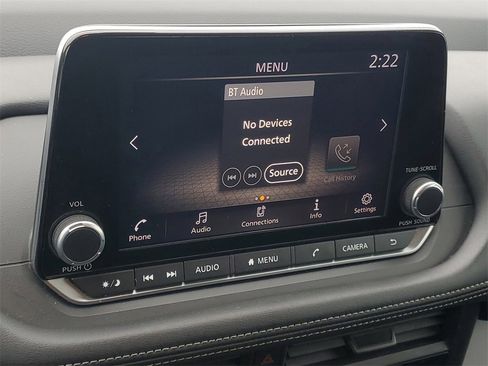 Used 2024 Nissan Rogue S image 17