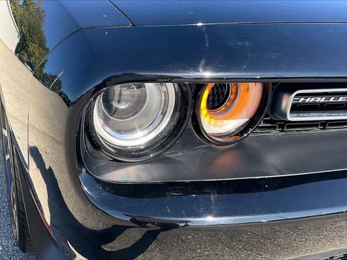 Used 2022 Dodge Challenger R/T w/ Plus Package image 46