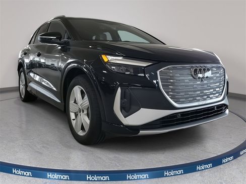 New 2026 Audi Q4 e-tron Premium image 2