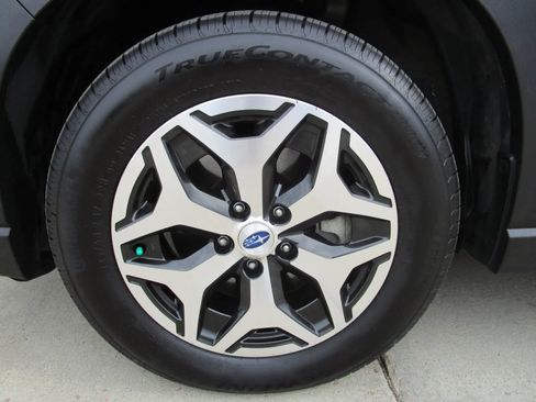 Used 2021 Subaru Forester Premium AWD/4WD image 40