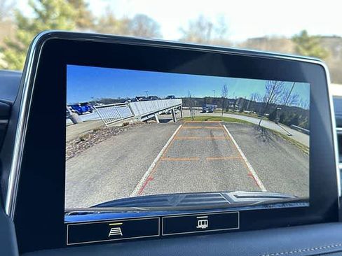 Used 2021 GMC Yukon AT4 image 13