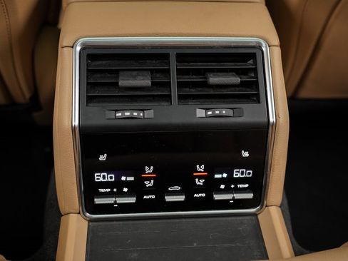 Used 2022 Porsche Panamera Platinum Edition image 38