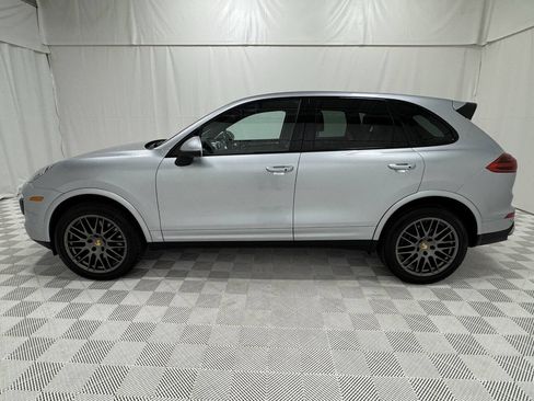 Used 2017 Porsche Cayenne Platinum Edition image 6
