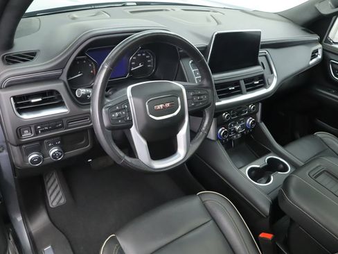 Used 2021 GMC Yukon SLT w/ SLT Premium Package image 9