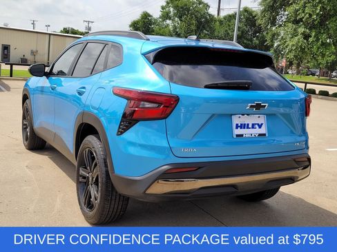 Used 2025 Chevrolet Trax ACTIV w/ Driver Confidence Package FWD image 3