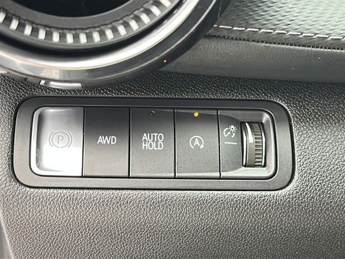 Used 2025 Chevrolet Equinox LT AWD/4WD image 19