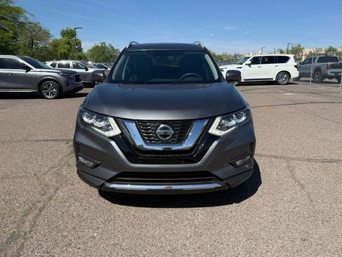 Used 2020 Nissan Rogue SL w/ Premium Package image 2