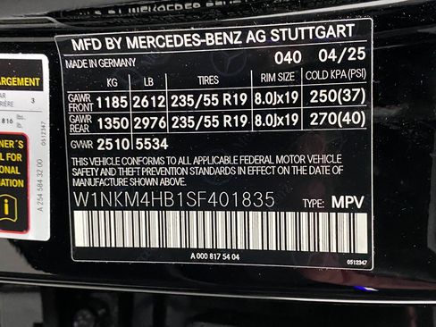 Certified 2025 Mercedes-Benz GLC 300 4MATIC image 32