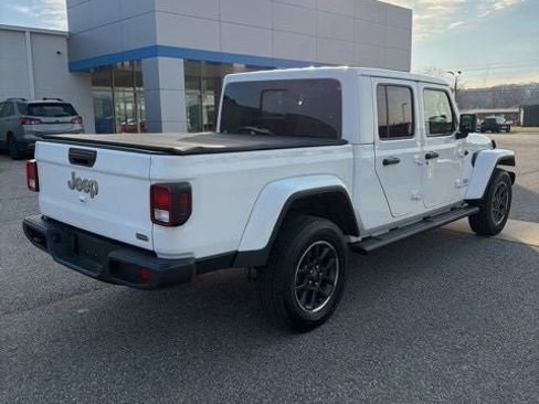 Used 2023 Jeep Gladiator Overland image 3