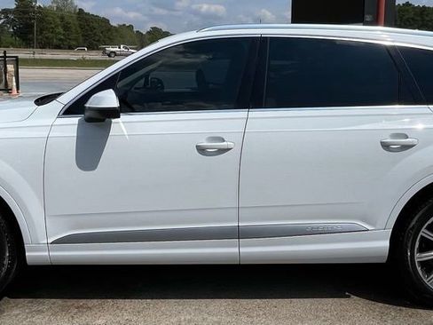 Used 2017 Audi Q7 2.0T Premium Plus w/ Premium Plus Package AWD/4WD image 8