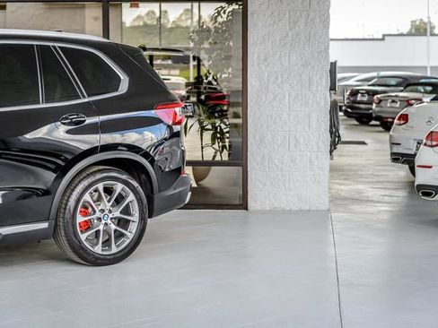 Used 2020 BMW X5 xDrive40i w/ Premium Package image 61