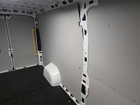 Used 2025 RAM ProMaster 3500 w/ Convenience Group image 14