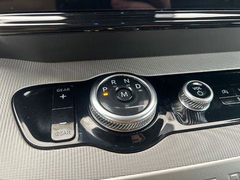 Certified 2025 Ford Expedition Active image 32