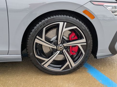 Used 2025 Volkswagen GTI SE image 32