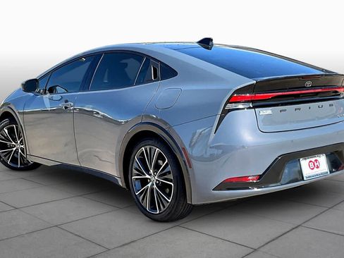 Used 2024 Toyota Prius XLE image 11