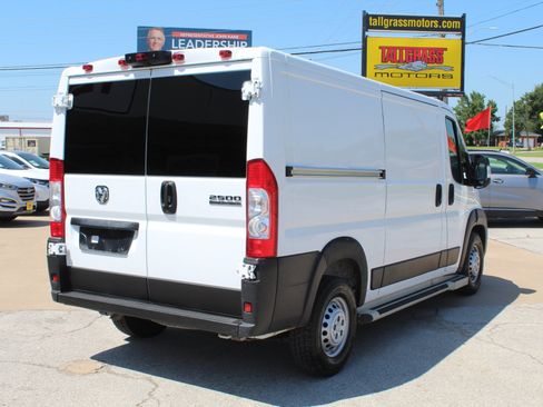 Used 2025 RAM ProMaster 2500 w/ U-Haul Equipment Group FWD image 5