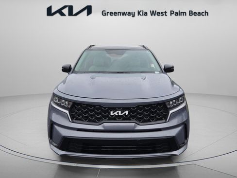 Used 2023 Kia Sorento S w/ Panoramic Sunroof Package image 2