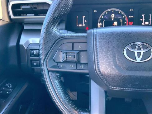 Used 2025 Toyota Tacoma SR5 image 23