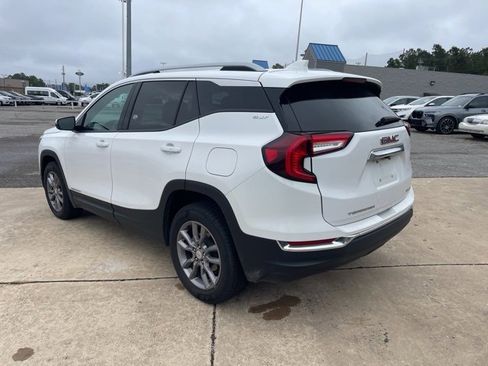 Used 2024 GMC Terrain SLT image 5