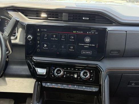 Used 2024 GMC Sierra 2500 AT4 w/ AT4 Premium Plus Package AWD/4WD image 25