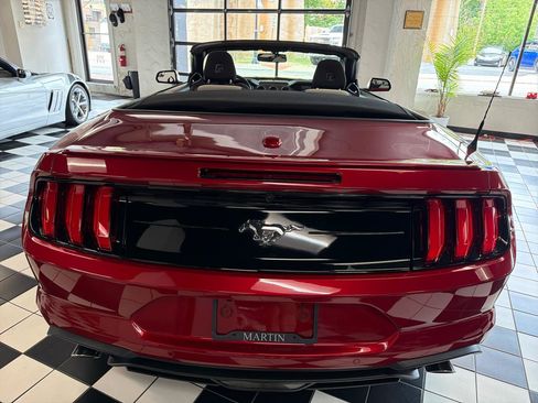 Used 2020 Ford Mustang Convertible w/ Equipment Group 101A RWD image 6