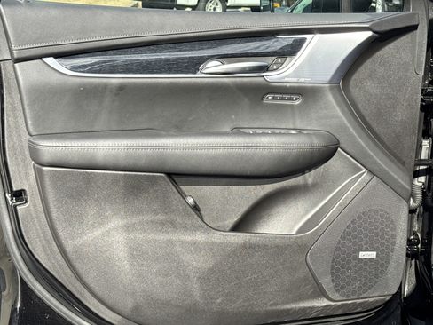Certified 2025 Cadillac XT5 Premium Luxury image 11