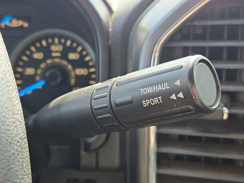 Used 2017 Ford F150 XLT w/ Trailer Tow Package image 30