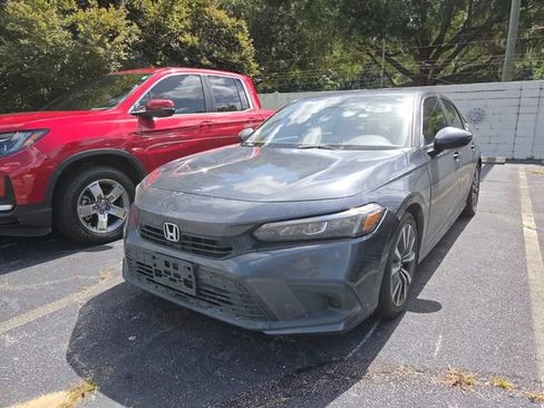 Used 2022 Honda Civic EX image 2