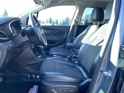Used 2020 Buick Encore Preferred w/ Safety Package image 19