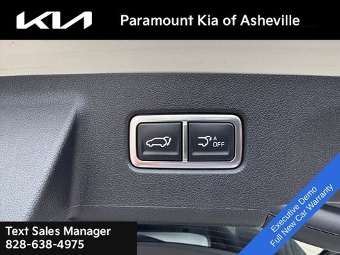 Used 2025 Kia Sorento SX image 28