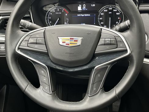 Certified 2025 Cadillac XT5 Premium Luxury image 16