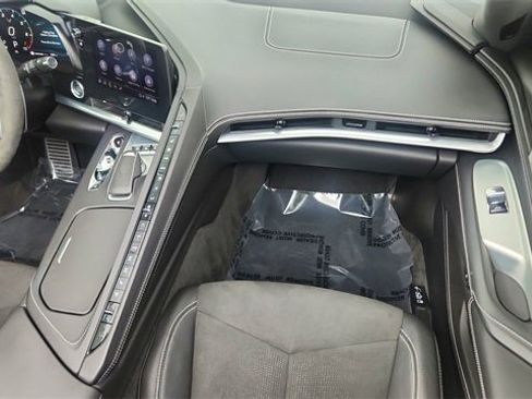 Used 2022 Chevrolet Corvette Stingray Premium Conv w/ Z51 Performance Package image 34