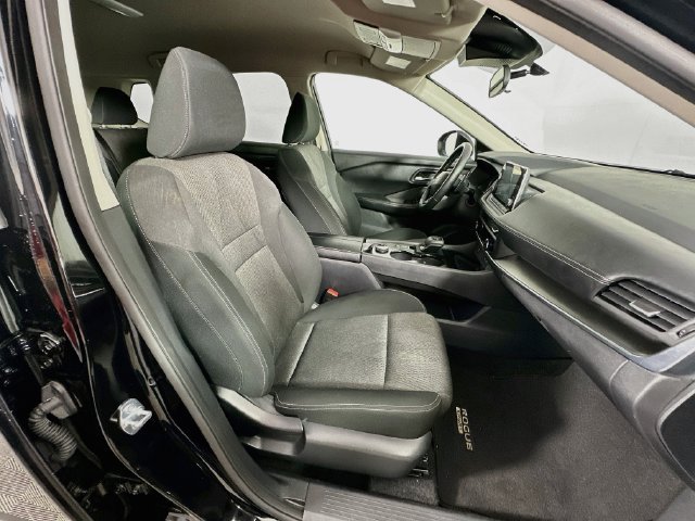 Used 2025 Nissan Rogue SV AWD/4WD image 24