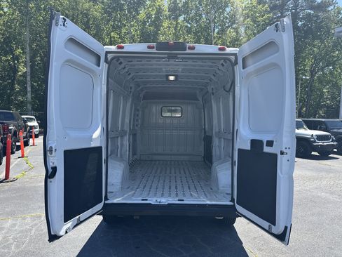 Used 2025 RAM ProMaster 2500 w/ Convenience Group FWD image 20