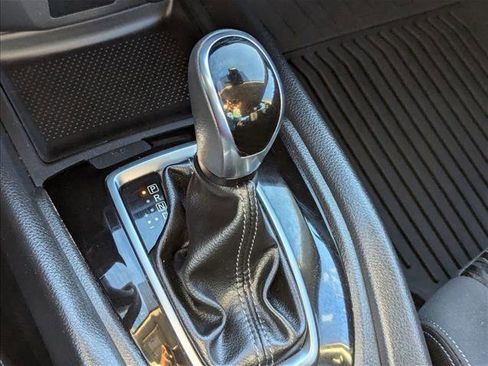 Used 2020 Nissan Rogue S image 12