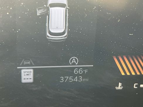 Used 2024 Kia Sorento S w/ Panoramic Sunroof Package image 12