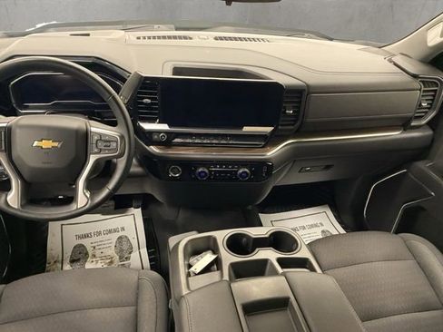 Used 2023 Chevrolet Silverado 1500 LT image 9