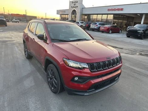 New 2026 Jeep Compass Latitude image 18
