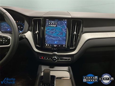 Used 2025 Volvo XC60 B5 Plus image 14