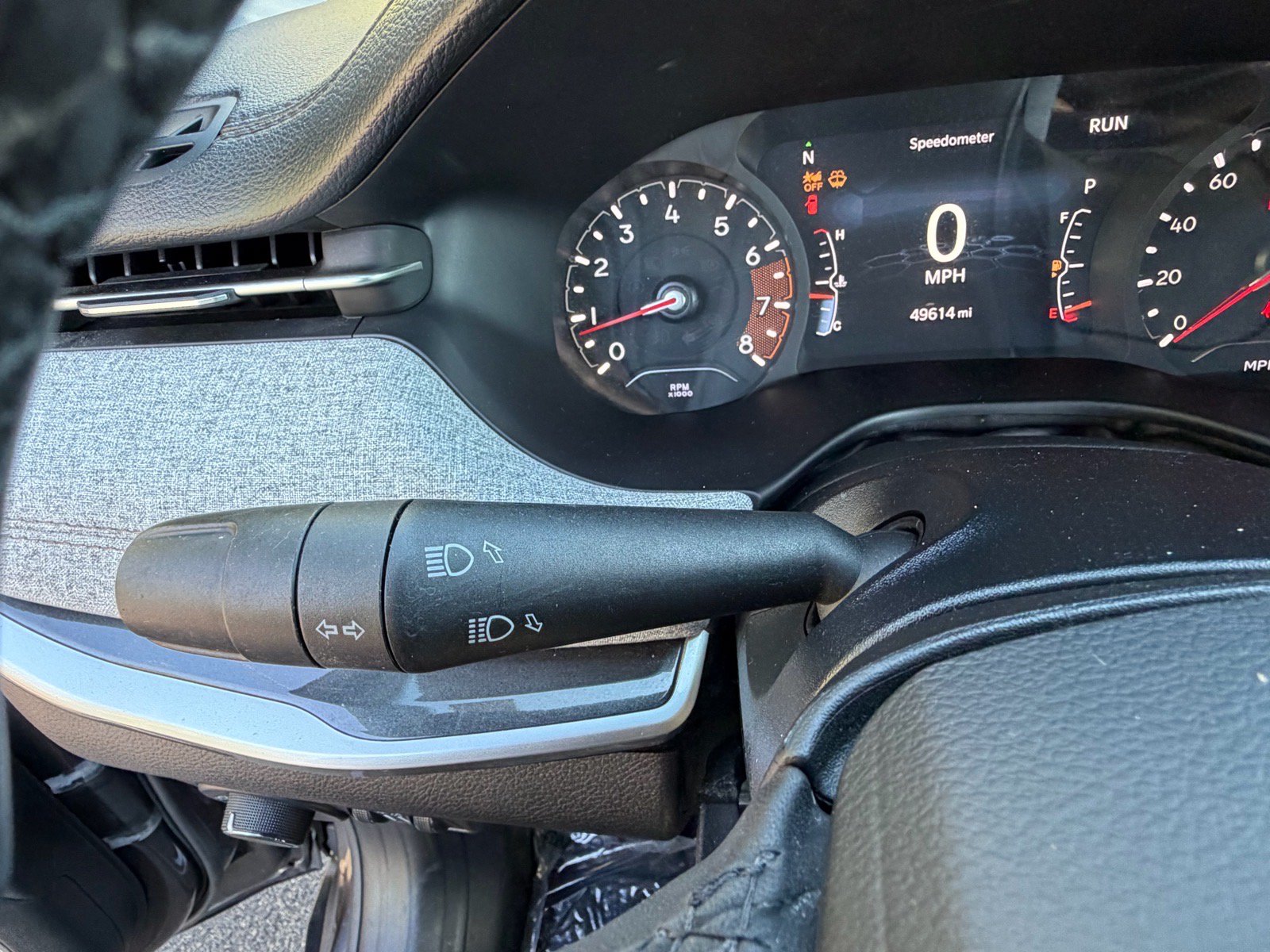 Used 2023 Jeep Compass Latitude w/ Sun and Sound Group AWD/4WD image 28