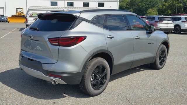 New 2026 Chevrolet Blazer LT w/ Midnight/Sport Edition AWD/4WD image 8