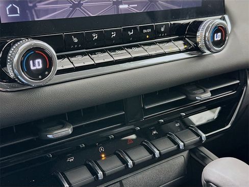 New 2026 GMC Canyon Elevation w/ Convenience Package image 16