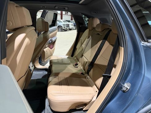 Used 2019 Porsche Cayenne AWD/4WD image 18